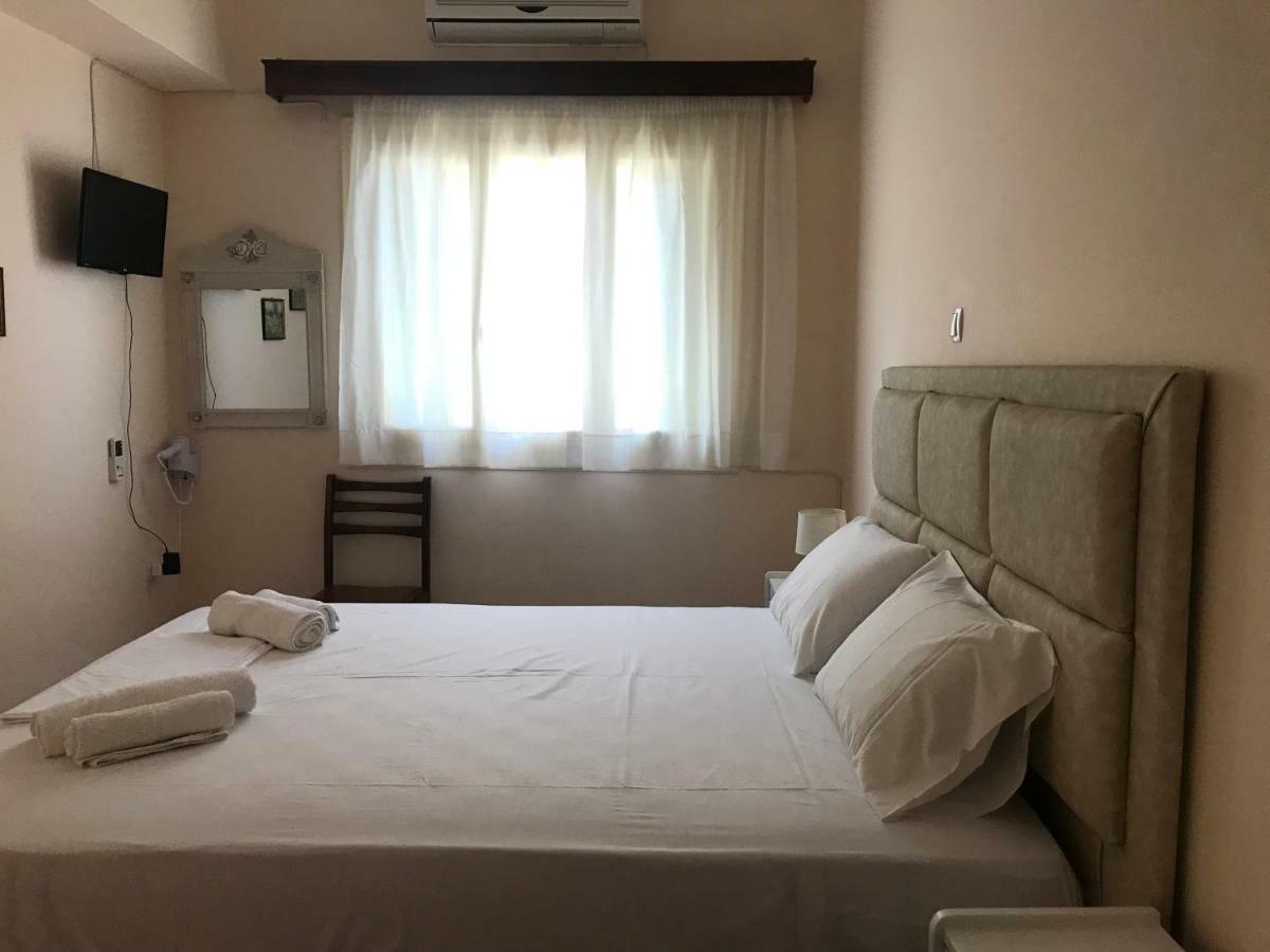 Natalia Studios Poros  Eksteriør bilde
